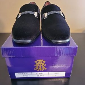 Dress shoes